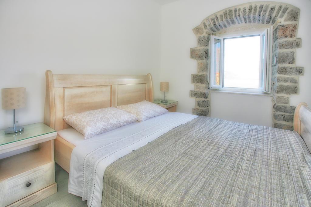 Apartments Barizon Lustica Exterior photo
