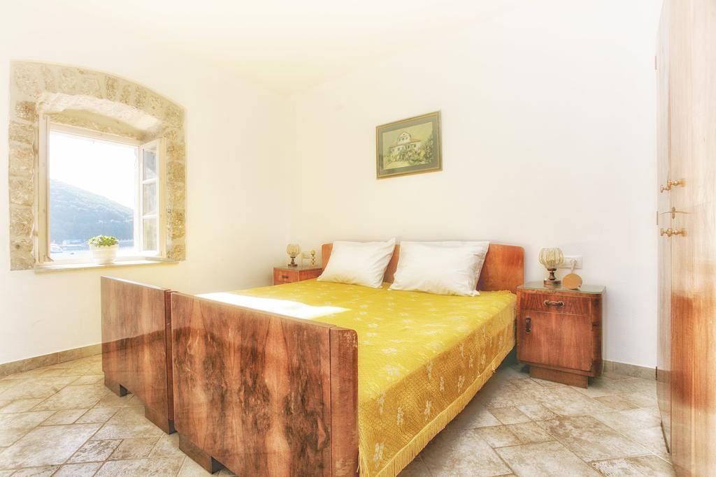 Apartments Barizon Lustica Exterior photo