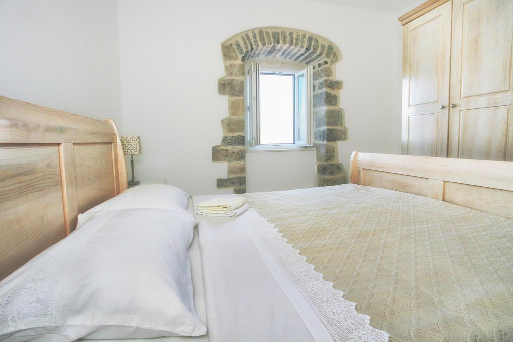 Apartments Barizon Lustica Exterior photo