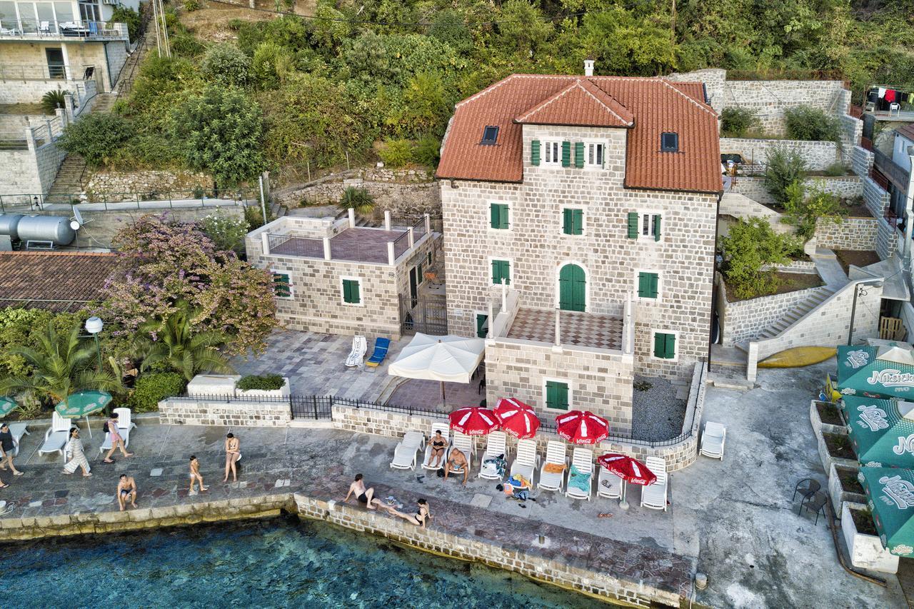 Apartments Barizon Lustica Exterior photo