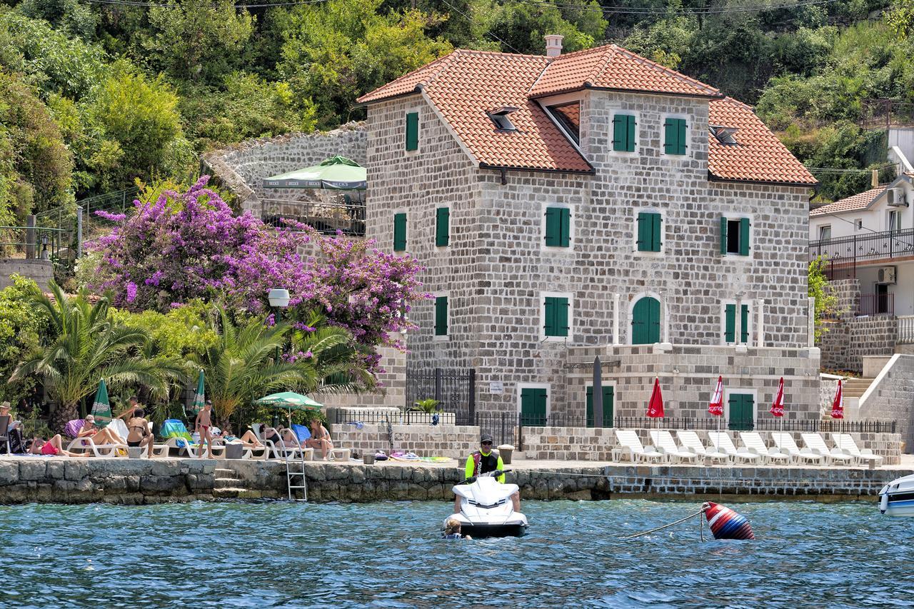 Apartments Barizon Lustica Exterior photo